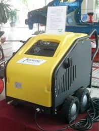 MÁY RỬA CAO ÁP HƠI NƯỚC NÓNG-LẠNH TỰ NGẮT CHẠY DẦU DIESEL MODEL:  TORRENS-1515 (5.5KW