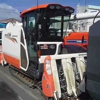 Máy gặt đập liên hợp Kubota J08